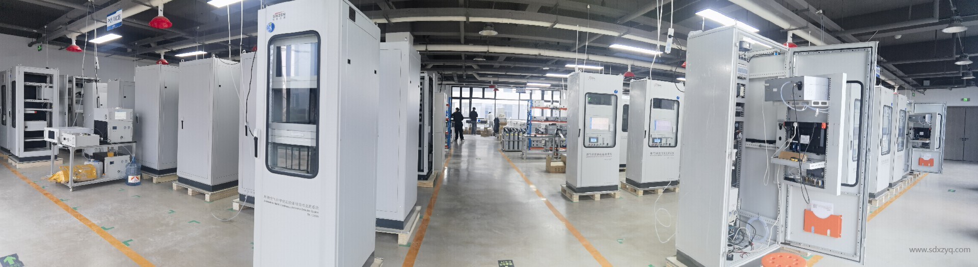 1736489465745931.jpg 環(huán)境監(jiān)測設(shè)備